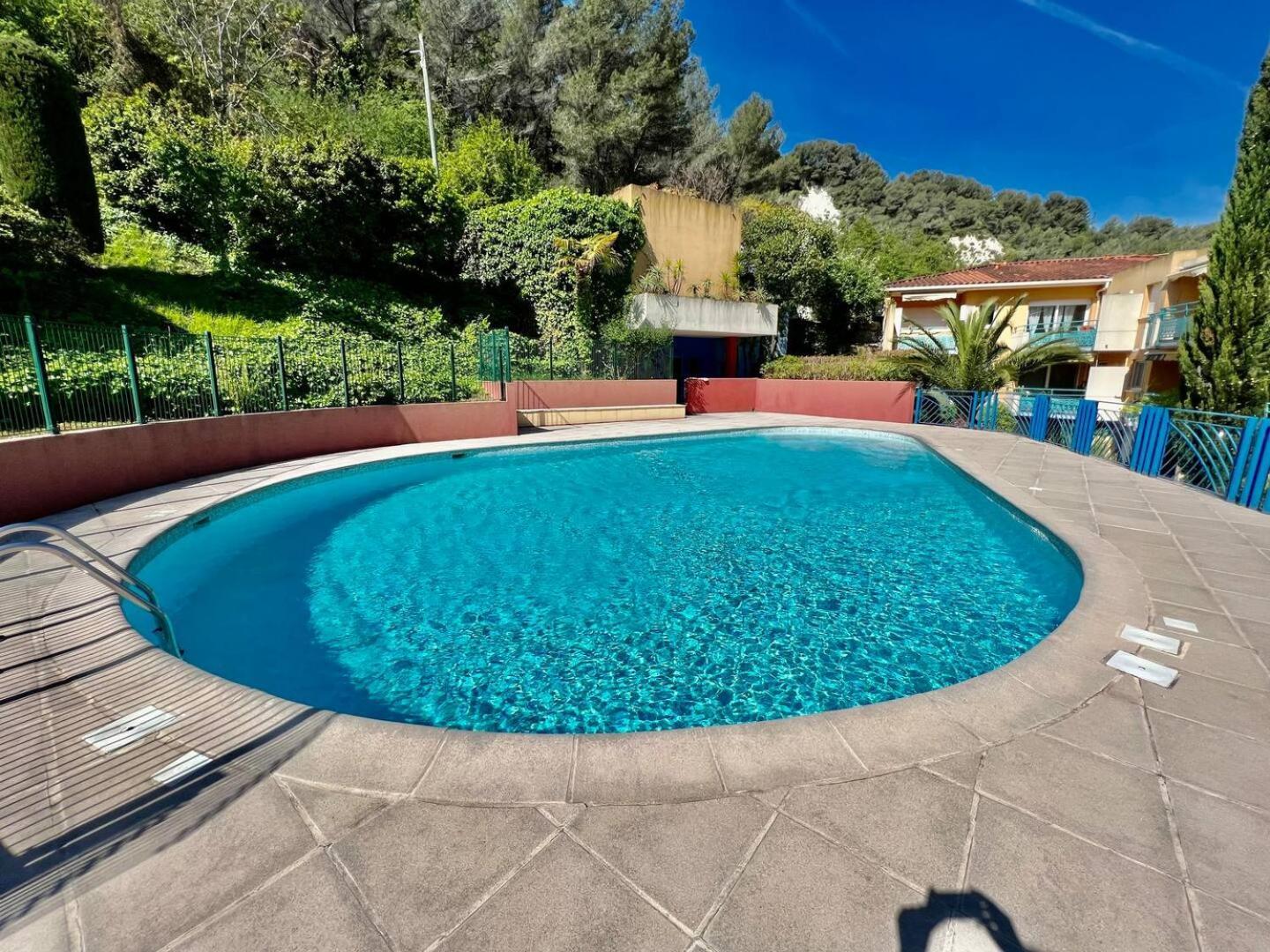 Quiet Studio Swimming Pool Roquebrune エクステリア 写真